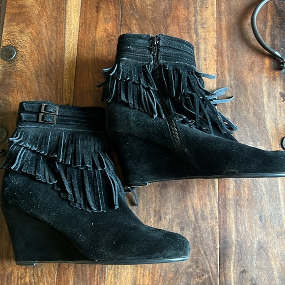 Aerosoles Black Suede Womens Ankle Wedges With Tassel Size 8 - Picture 12 of 12